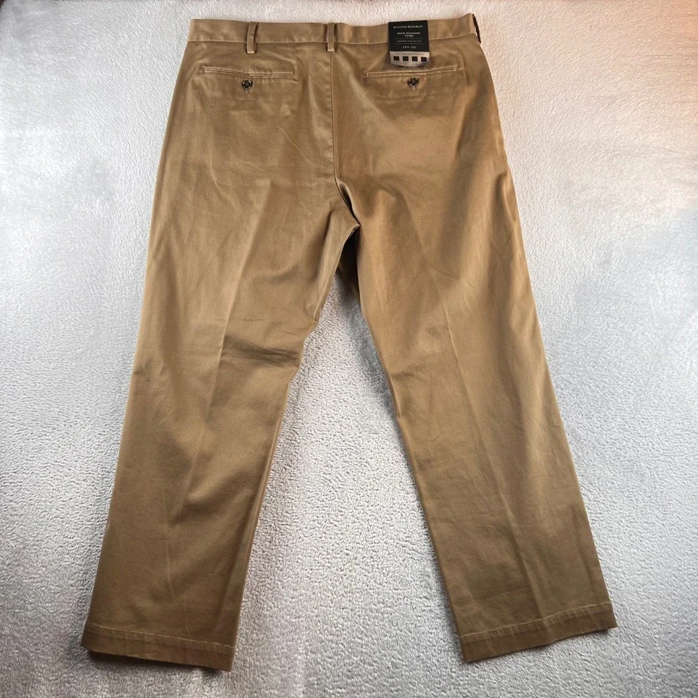 Banana Republic Emerson Straight Fit Chinos Mens 38x30 Airforce Khaki 795220-00